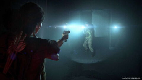 Il est possible de changer de côté lorsque l'on vise depuis un coin