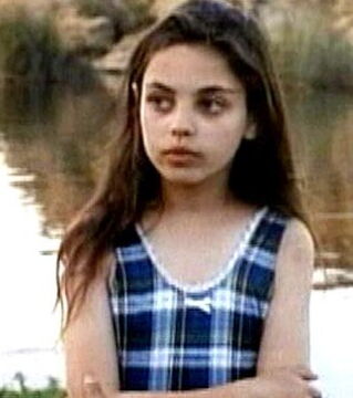Mila Kunis dans Piranha à 12 ans