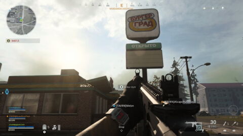 Que diriez-vous d'un Burger Town pour reprendre des forces ?