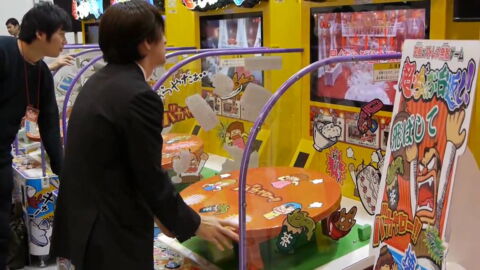 Super Table Flip (2010, Arcade)