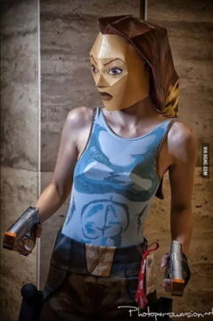 Une petite Lara Croft à l'ancienne