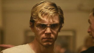 Tibo InShape imite Jeffrey Dahmer et provoque l'indignation des internautes