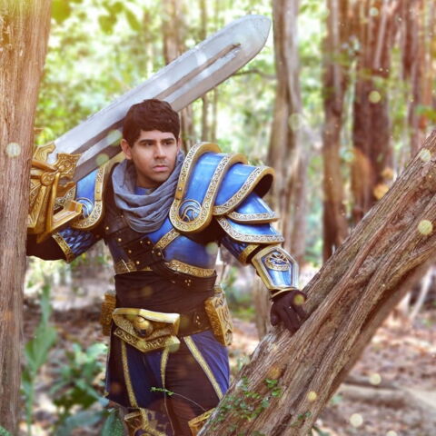Ce cosplayeur joue les beaux gosses dans la peau de Garen