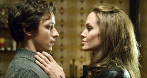 James McAvoy et Angelina Jolie dans Wanted