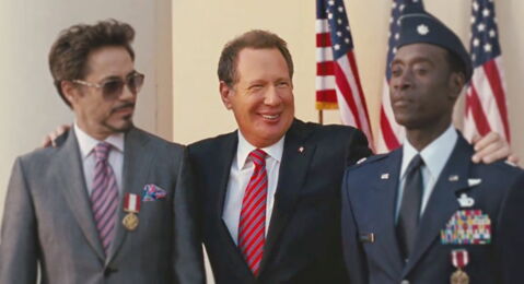Garry Shandling : le Sénateur Stern dans Iron Man et Captain America