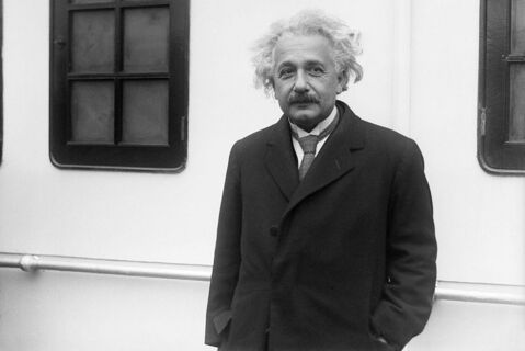 Rendre un service à Albert Einstein