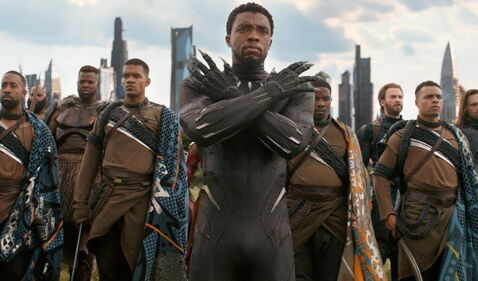 Numéro 10 : Black Panther (interprété par Chadwick Boseman)