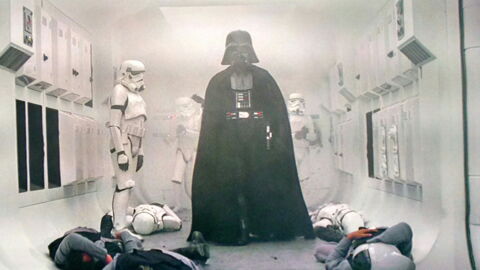 N°6 : Un grand méchant qui a bien failli ne pas avoir son iconique casque