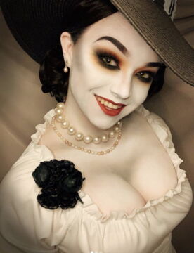 Lady Dimitrescu par crashcandy_cosplay