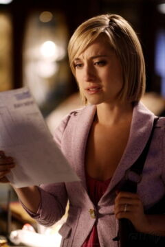 5. Chloe Sullivan