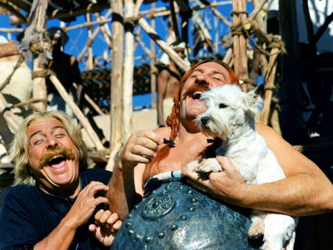 1. Astérix et Obélix : Mission Cléopâtre (2002)