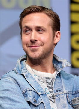 9. Ryan Gosling est passionné par le tricot