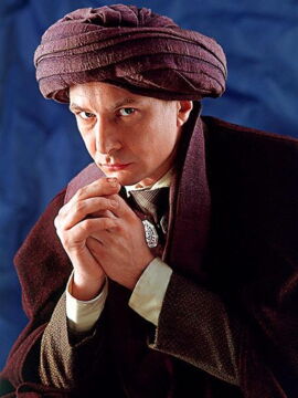 Numéro 4 : Quirinus Quirrell (interprété par Ian Hart)