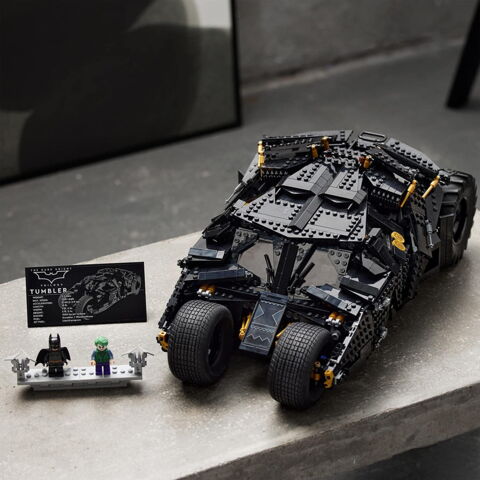 LEGO DC Batman La Batmobile Tumbler