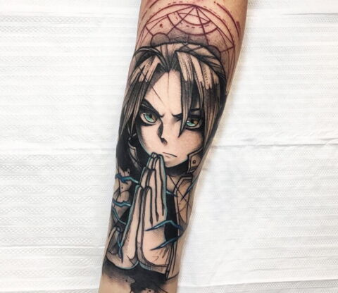 Probablement l'un des plus beaux tatouages d'Edward (Full Metal Alchemist)