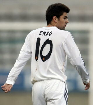 Enzo Zidane: Deciding to instead take his first name on his jersey, it helped in the beginning of his career in dealing with the pressure that comes with wearing the name Zidane.