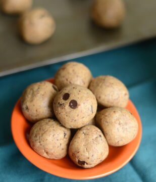 Protein Balls – These bite-size protein balls are perfect to pop for an extra protein boost during the day to hit your macros.