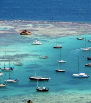 15 - Saint Vincent and the Grenadines, in the Southern Caribbean: 25.6 homicides per 100,000 inhabitants per year