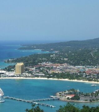 6 - Jamaica: 39.3 homicides per 100,000 inhabitants per year