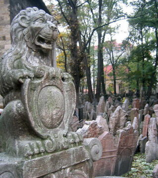 This Jewish cemetery in Prague is the biggest and oldest Jewish cemetery in Europe