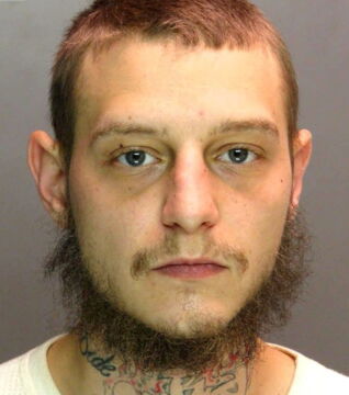 Der Bart am Hals: Du bist auf jeden Fall ein unverstandener Artist, der am Strand bei Lagerfeuer Gitarre spielt. Oder du hast ganz einfach ein Rasurproblem.