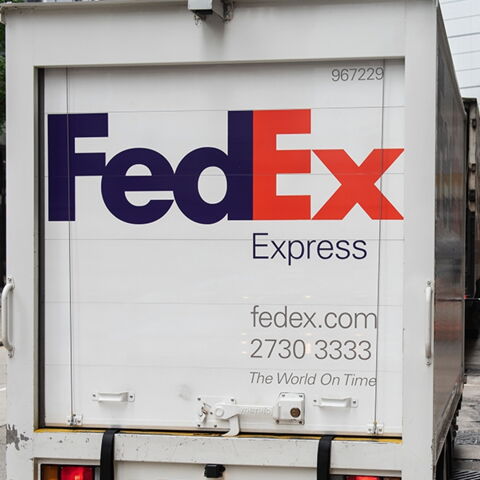 Der Zwischenraum vom E und X formt einen Pfeil. Credits: Getty Images