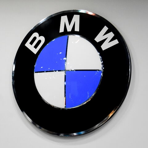 Die Farben des Logos von BMW sind die der Bayerischen Landesflagge. Ganz einfach. Credits: Getty Images