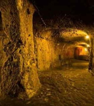 Eine gigantische unterirdische Stadt, unter einem Haus in der Türkei entdeckt