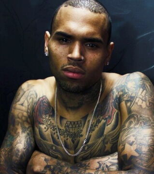 Chris Brown: „Chris Brown kann sich sicher bessere Tattoos leisten. Wer so viel Geld für Tattoos ausgibt, sollte in Qualität investieren.“