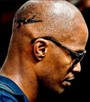 Jamie Foxx: „Dieses Tattoo hat mich sehr geschockt. Ich dachte anfangs, es wäre eine Fälschung. Doch man kann es mit dem Kopfhaar verdecken.“