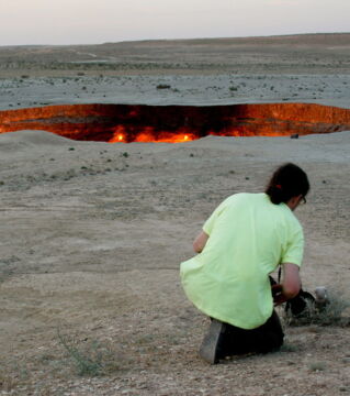 Schon in der Abenddämmerung ist das Spektakel des "Tors zur Hölle" beeindruckend (Quelle: nathan.groth, Flickr)