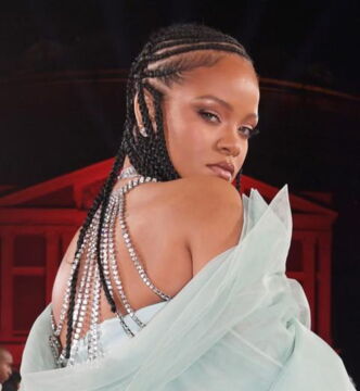 11. Platz : Rihanna mit 62 Millionen Dollar