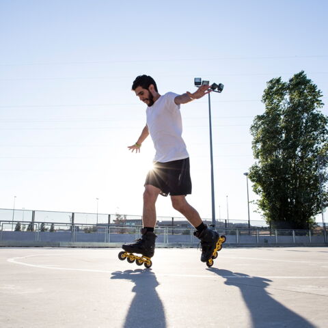 4. Skaten (oder auch Rollschuhlaufen)