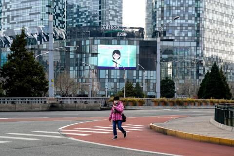 Eine leere Straße in Peking (China)