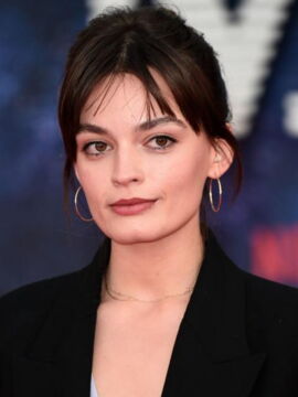 Emma Mackey ist eine französische Schauspielerin, die in der Serie "Sex Education" entdeckt worden ist.