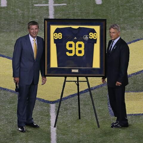 Mark Harmon – American Footballspieler in der Universität