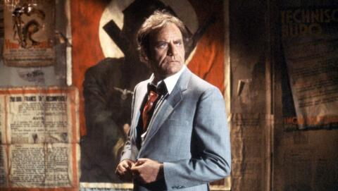 Vic Morrow stirbt bei den Dreharbeiten von "Twilight Zone"