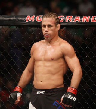 1. Urijah 'The California Kid' Faber (33-10, 19 durch Submission). Dreifacher Anwärter für den Titel im Bantamgewicht
