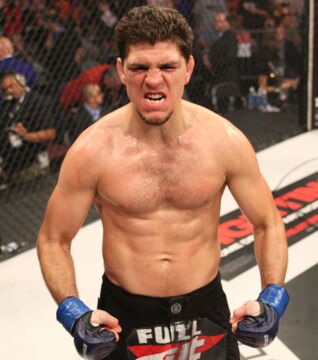 10. Nick Diaz wurde dreimal positiv auf THC getestet und deshalb suspendiert. Er wurde auch wegen Cannabiskonsums vom CBD suspendiert.