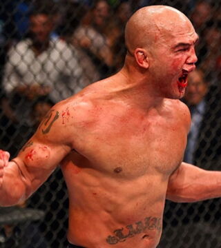 17. Robbie Lawler ist für seine sehr langen Kämpfe bekannt, bei denen er nicht zögert, alles zu geben. Er hatte nie Angst, dabei verletzt zu werden. Der Ex-UFC-Champion beeindruckte besonders gegen Carlos Condit oder Rory MacDonald