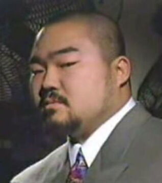 3 Joe Son - Er bekam eine lebenslange Freiheitsstrafe für Vergewaltigung und Folter. Im Gefängnis hat er seinen Zellennachbarn getötet.