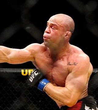 3. Wanderlei Silva trägt den Spitznamen 'The Axe Murderer' und dafür gibt es Gründe. Ein echter traditioneller Kämpfer, der sowohl großartige Siege als auch epische Niederlagen kannte