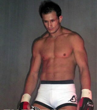 4. Lee Murray - Er war 2006 am größten Überfall Großbritanniens beteiligt (53 Millionen Pfund). Er wird 25 Jahre im Gefängnis verbringen, in der Zwischenzeit könnte sein Leben verfilmt werden.