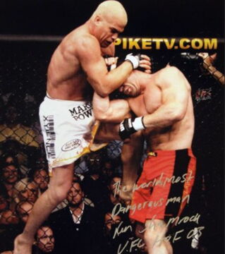 4. Tito Ortiz vs. Ken Shamrock - Rivalität die nach einer unglaublichen Trash-Talking Vorstellung zwischen den beiden entstand.