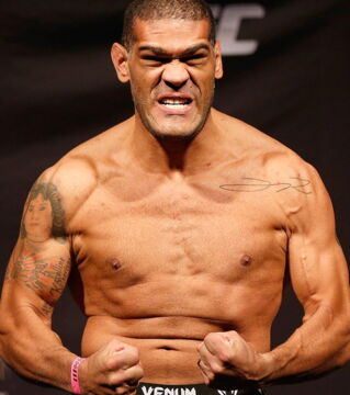 9. Antonio Bigfoot Silva scheiterte an einem Dopingtest 2013, sein Testosteronwert war anormal erhöht