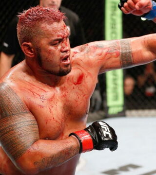 9. Mark Hunt soll das härteste Kinn der Kampfsport-Geschichte haben. Als Pride-, K1- und UFC-Kämpfer hat er auch einen zerstörerischen Schlag