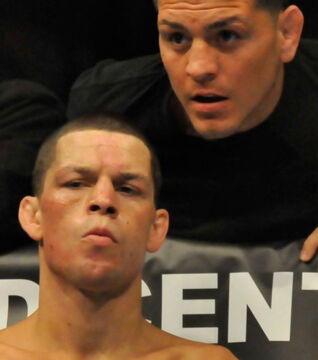 9. Nick und Nate Diaz (26-9, 13 KO für Nick und 19-11, 12 Submission für Nate). Der Ältere hat im Wealter- und der Jüngere im Leichtgewicht gekämpft.