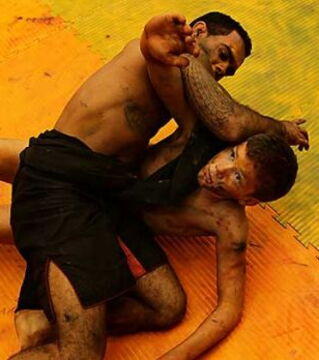 Coreeda ist eine australische, von den Aborigens entwickelte Kampfsportart, die zur Verteidigung diente. Die antike Technik ist heute von der World Martial Arts Union anerkannt und ist eine Mischung aus Ringen und traditionellem Tanz