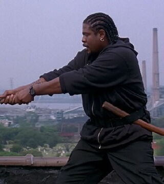 Forest Whitaker hat einen schwarzen Gürtel in Kenpo Karate. Sein Meister war der Trainer von Bruce Lees Sohn, dem verstorbenen Brandon Lee. Er zeigte sich insbesondere als ein Samurai der Moderne in dem mystischen Film Ghost Dog.