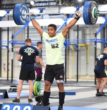 2. Guilherme Malheiros beeindruckte, als er in der Kategorie der 16-17 jährigen Athleten 235 Pfund hochhob. Dadurch rückte sein Land zum ersten Mal in den Vordergrund